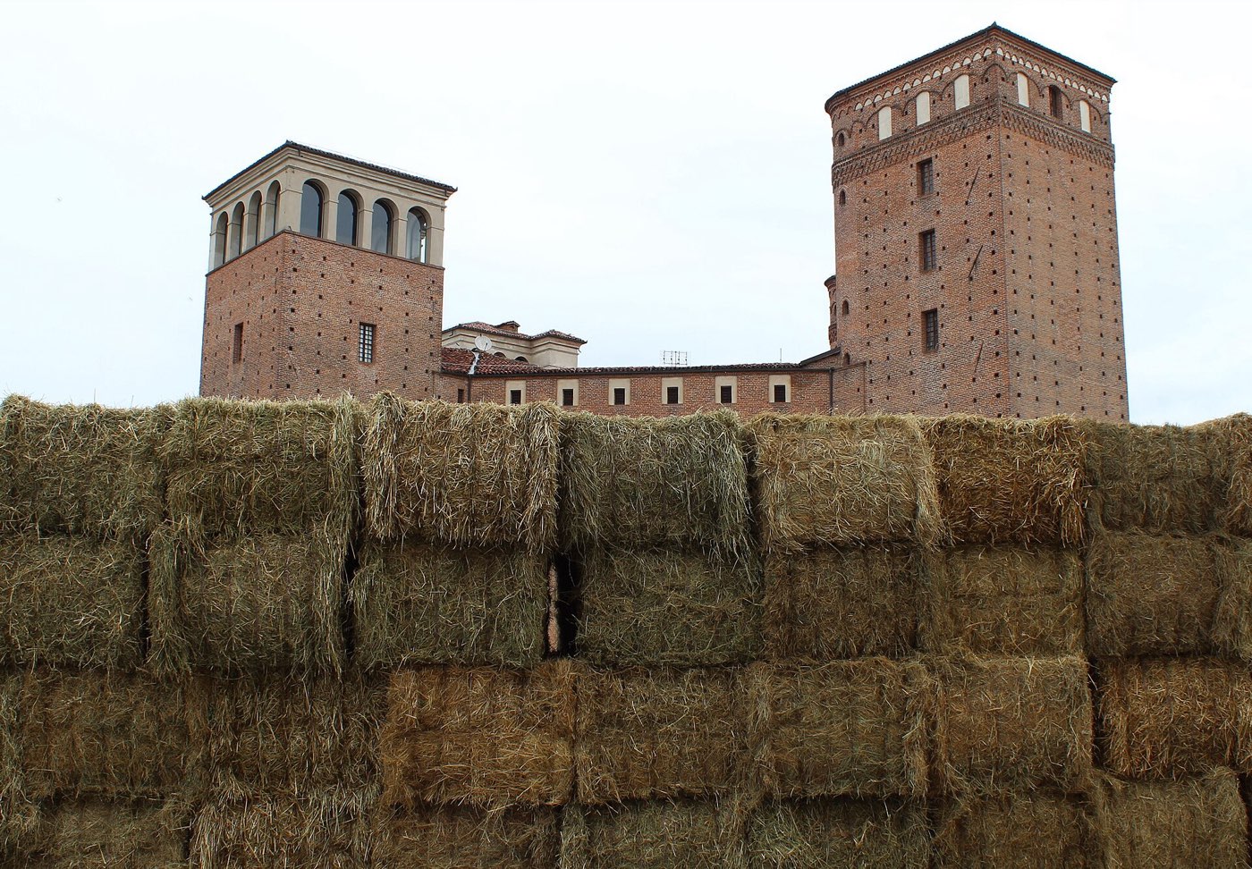 Château des princes d'Acaja à Fossano